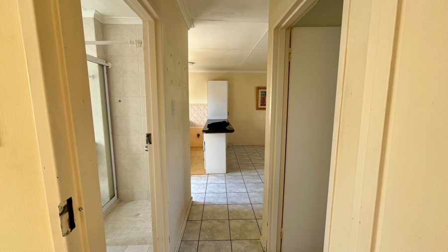 2 Bedroom Property for Sale in Whispering Pines Western Cape